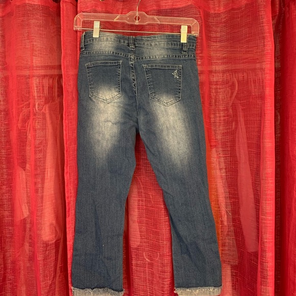 Capris - Picture 5 of 6